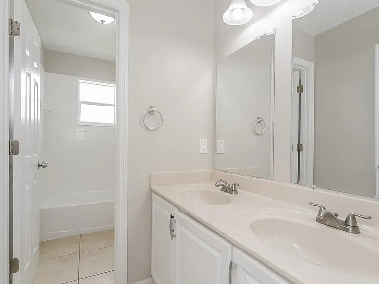 230 Beckenham Dr — Photo 15