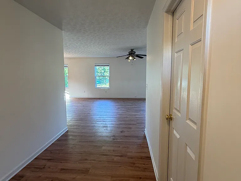 2306 Hazelnut Dr — Photo 15