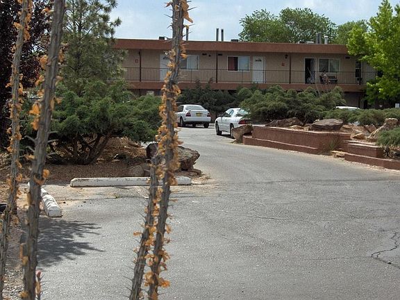 4th image of 1111 Amherst Dr SE APT 35