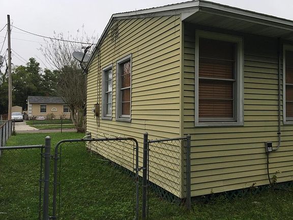 3rd image of 2164 Allandale Cir N