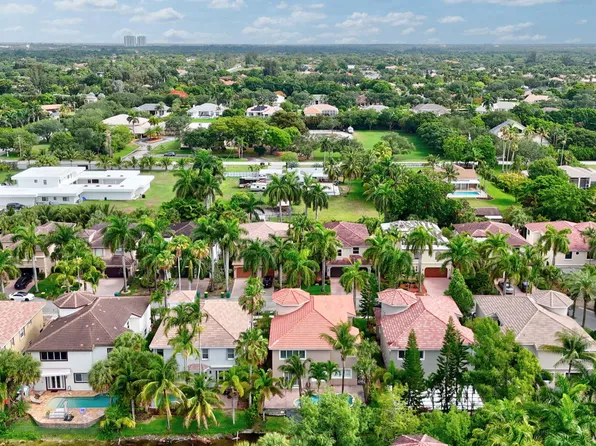11730 NW 2 Street, Plantation, FL 33325