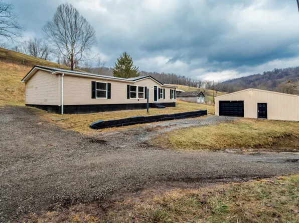 238 Crossroads Rd, Wana, WV 26590