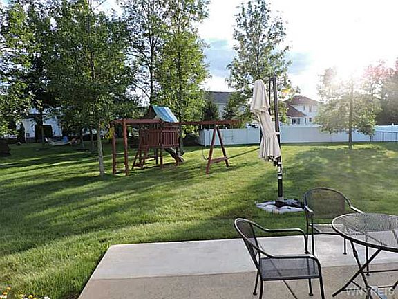 3rd image of 43 Olde Ivy Dr