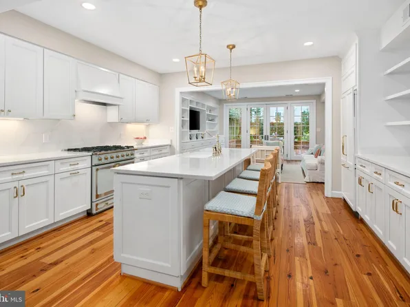 721 S Lee St, Alexandria, VA 22314