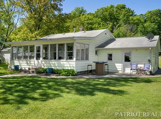 5490 Shady Dr, Newaygo, MI 49337