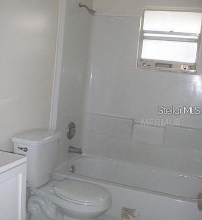 4th image of 801 Ocean St