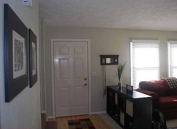 3rd image of 2315 E Provincial House Dr