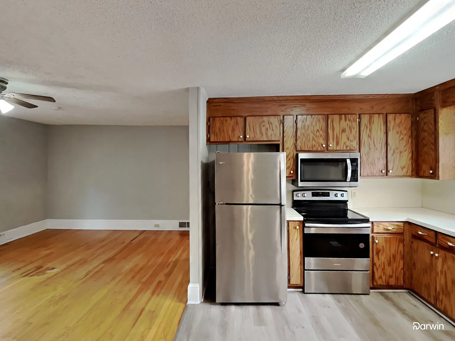 3 bed, 1.5 bath, 1575 sqft, $1,820 — Photo 3