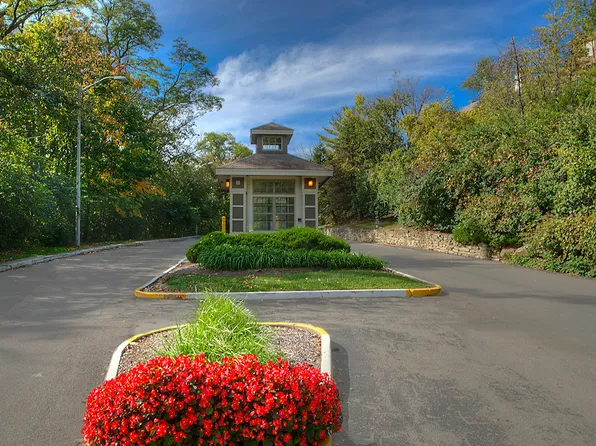 Timber Point Apartments