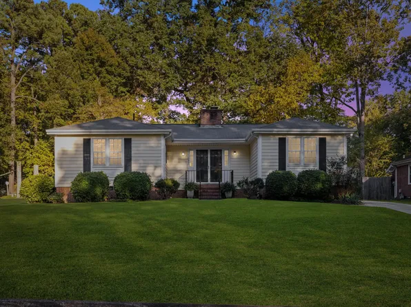 1301 Brucemont Dr, Garner, NC 27529