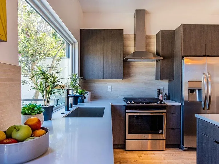 6810 Cahuenga Park Trl — Photo 7