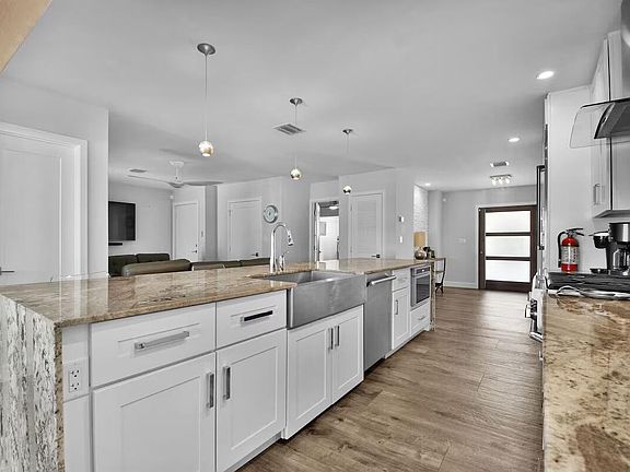5th image of 1920 NE 52nd Street