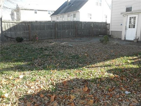 2nd image of 35 Yacht St