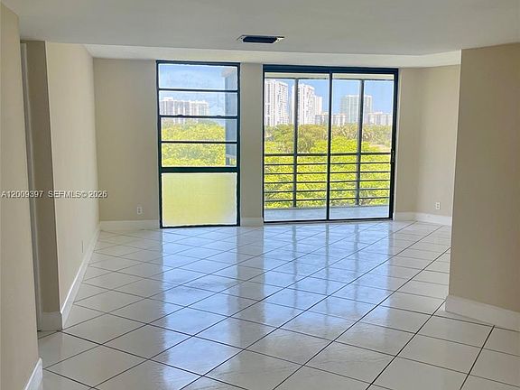 4th image of 20400 W Country Club Dr APT 608