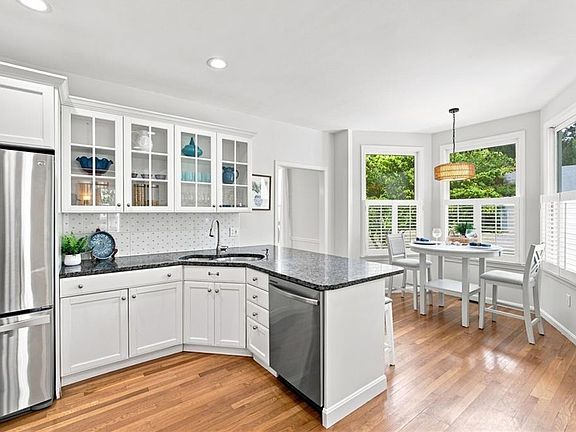 4th image of 4 Woodhaven Rd