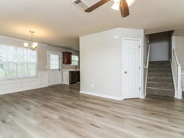414 Hidden Creek Ct — Photo 7
