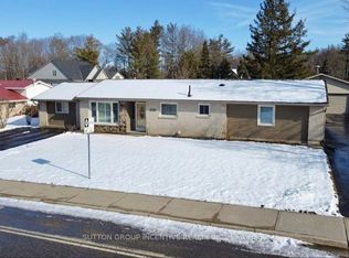 355 Zoo Park Rd, Wasaga Beach, ON L9Z 1S7
