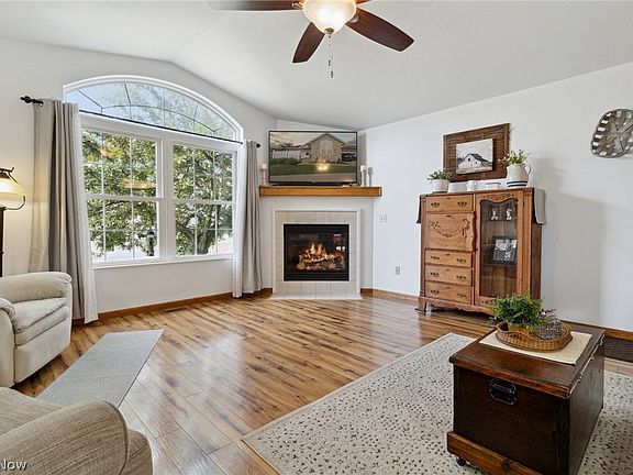 4th image of 2452 Barrington Way Unit 426