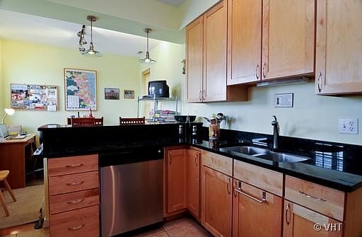 4th image of 1330 W Albion Ave #3E