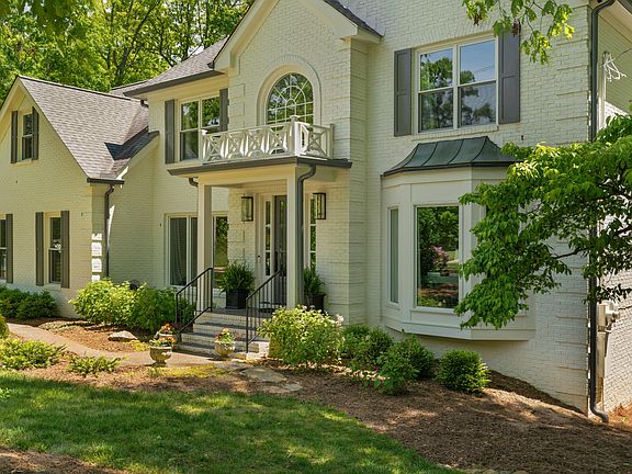 5th image of 2404 Woodlair Way