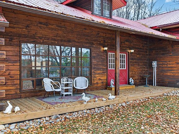 2nd image of 82 Bay Lake Rd