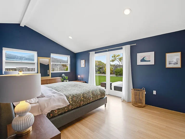 796 Crespi Dr — Photo 21