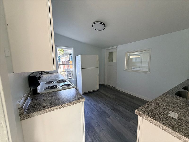 4th image of 1317 5TH Street
