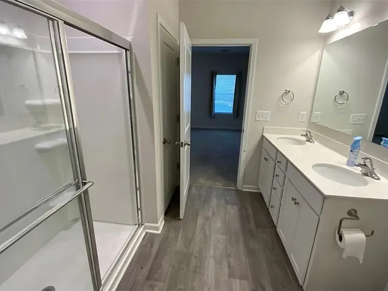 1044 Fairfield Dr — Photo 11