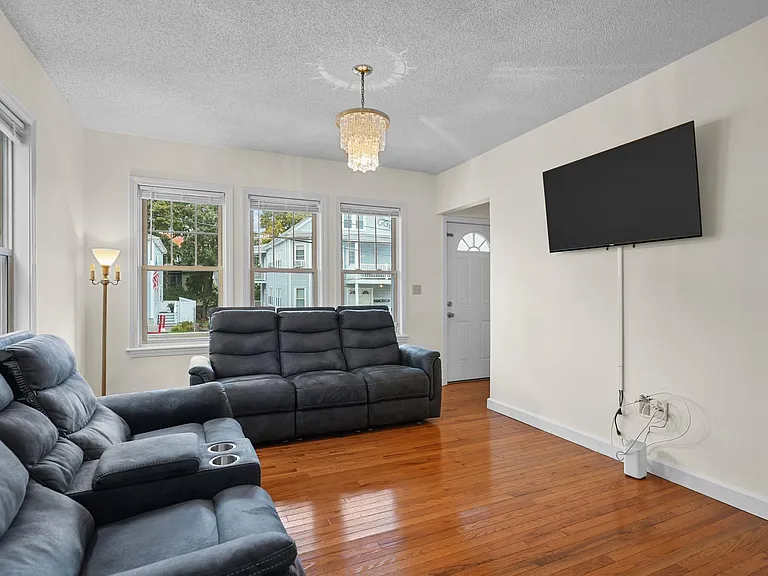 164 Hadley St #1 — Photo 14