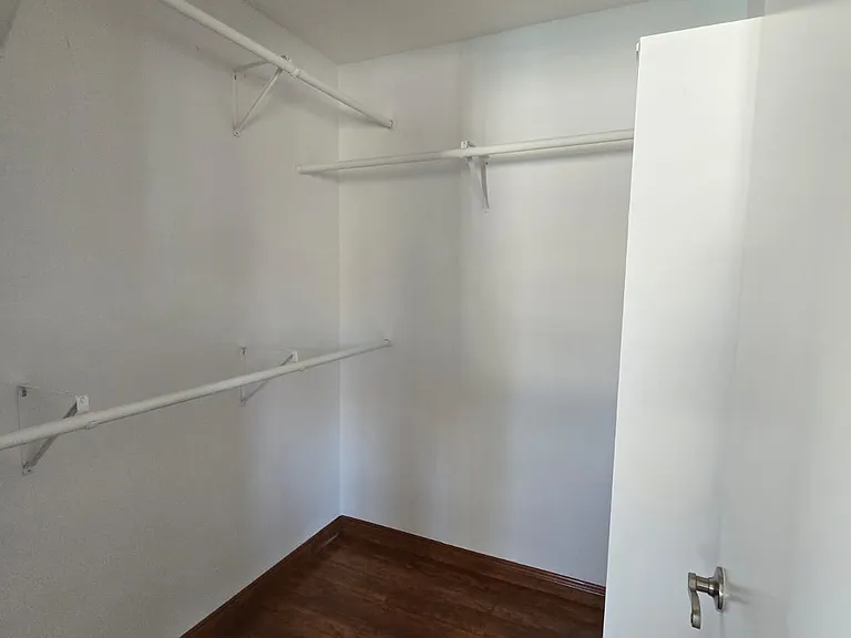 Walking closet