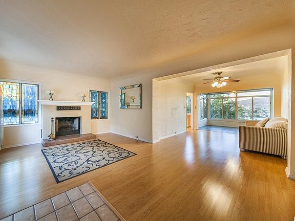 4th image of 1209 Berkeley Dr