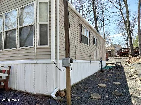 5th image of 190 Forest Glen Dr