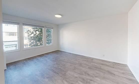 5th image of 700 Church St APT 106