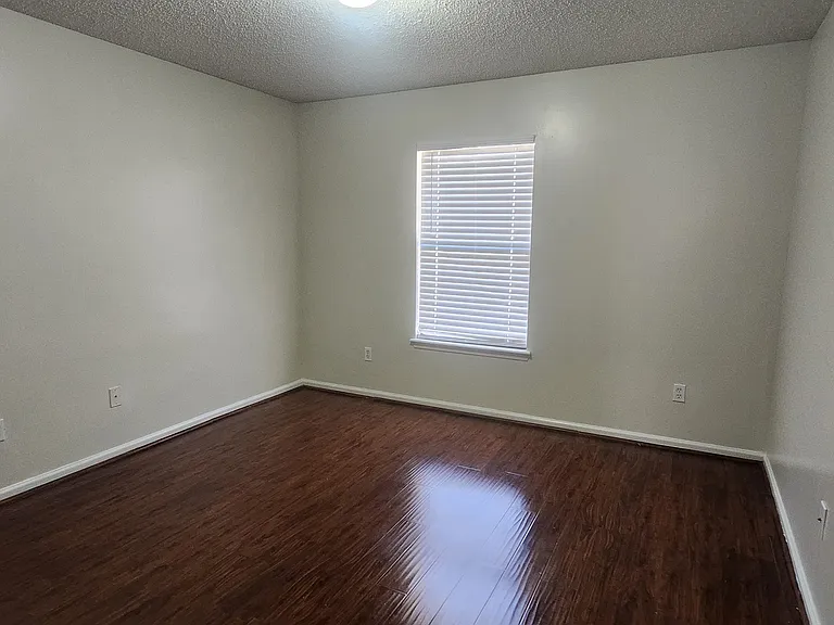 922 Cherry Point Way — Photo 10