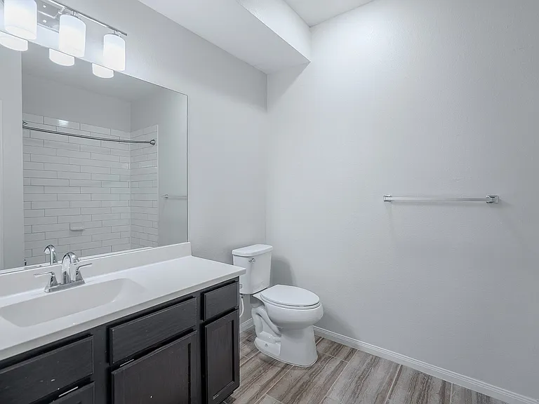 Belcara Luxury Townhomes Bathroom