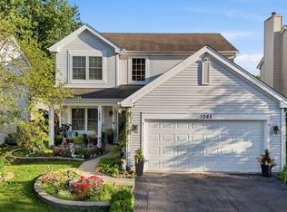 1065 Rosefield Ln, Aurora, IL 60504