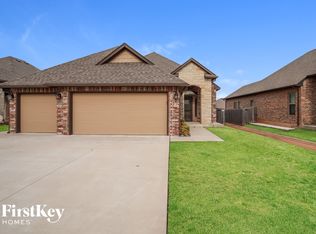 2012 Wheatfield Ave, Yukon, OK 73099