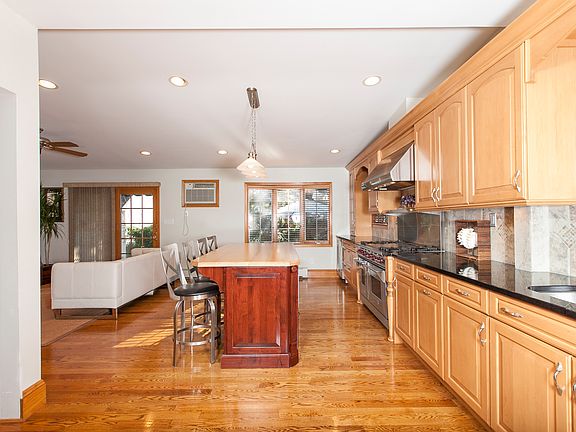 2nd image of 75 Tarance St