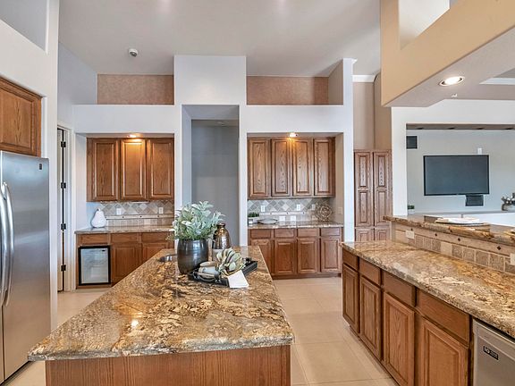 5th image of 25611 S Val Vista Dr