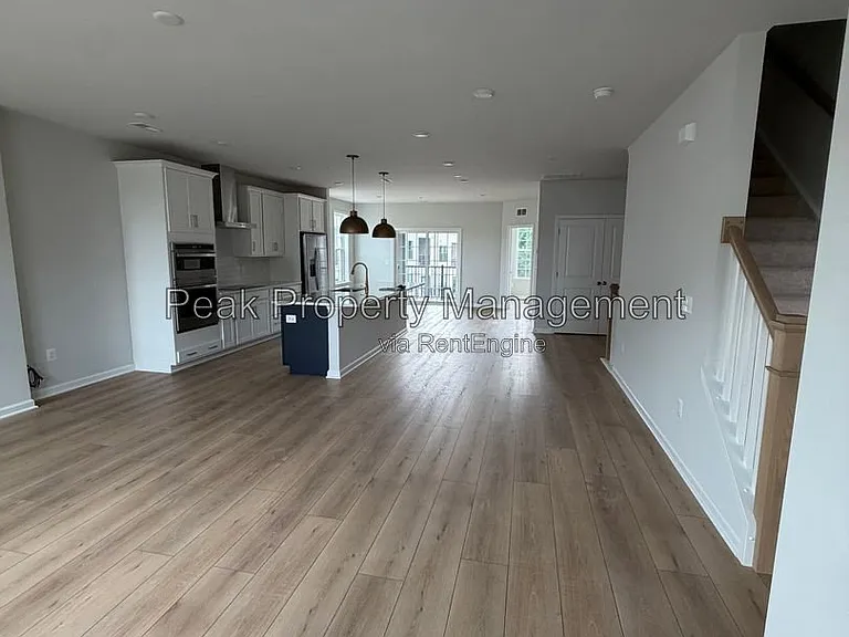 227 Brattice Dr — Photo 13