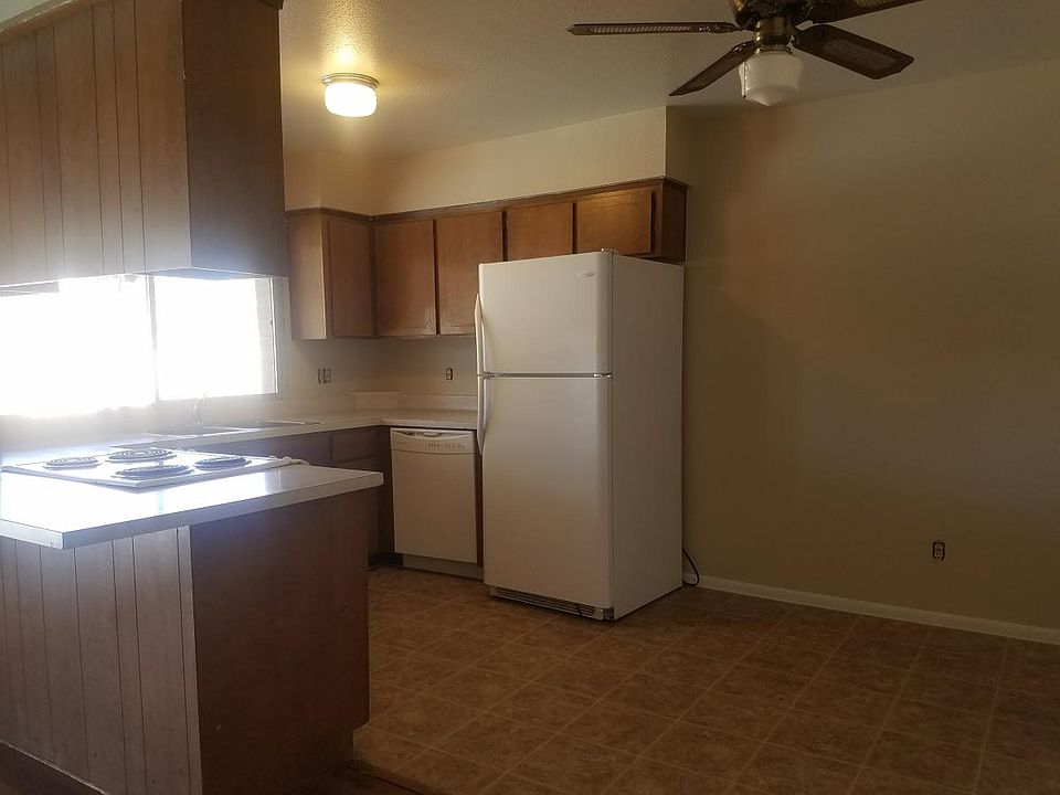 2nd image of 2346 E Manhatton Dr