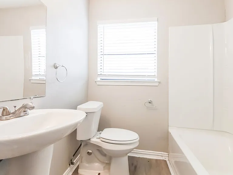 9946 Bowman Blvd — Photo 14