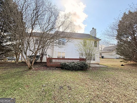 3rd image of 65 Montgomery Ct