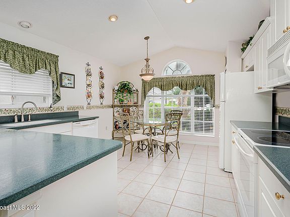4th image of 1721 Lago Mar Dr