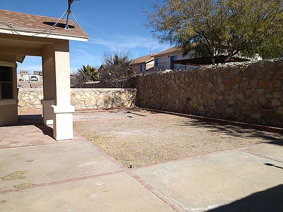 2nd image of 1496 Luz De Sol Dr