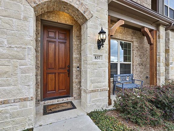 4th image of 837 Whitehall Dr