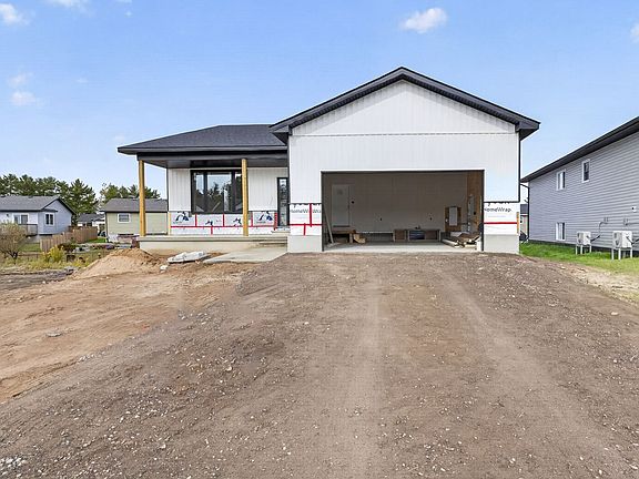 4th image of 18 Durant St