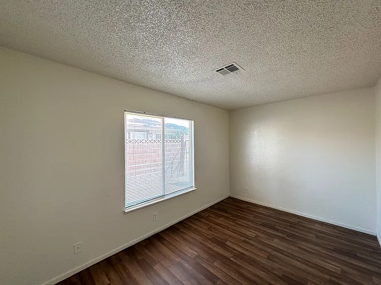 4000 Calle Paula — Photo 9