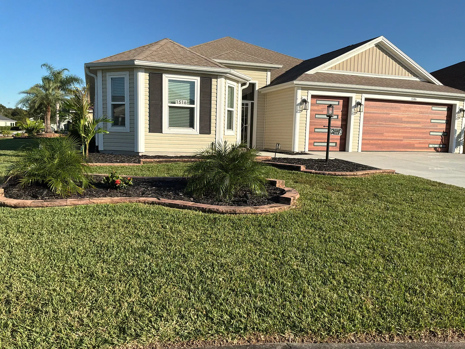 3 bed, 1925 sqft, $3,900 — Photo 2