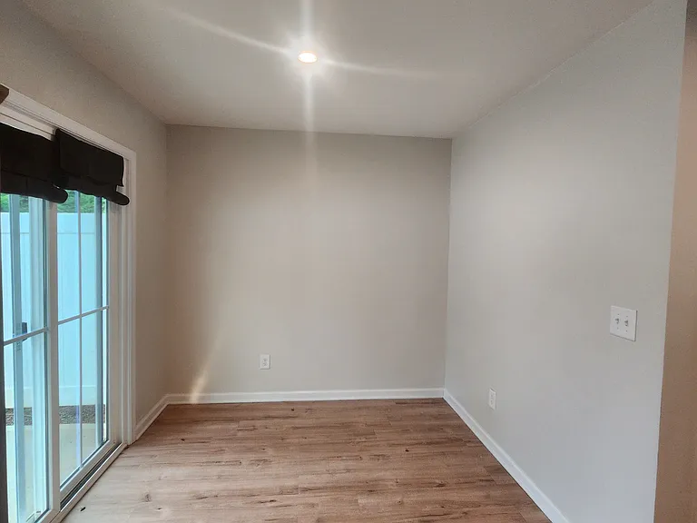 525 Hampton Townes Dr — Photo 6